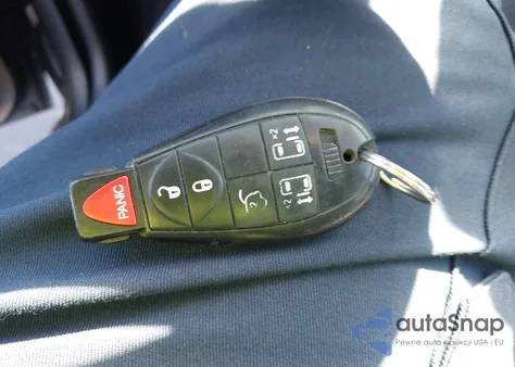 2014 Chrysler Town & Country Touring z USA, uszkodzony, nr VIN 2C4RC1BG9ER157957